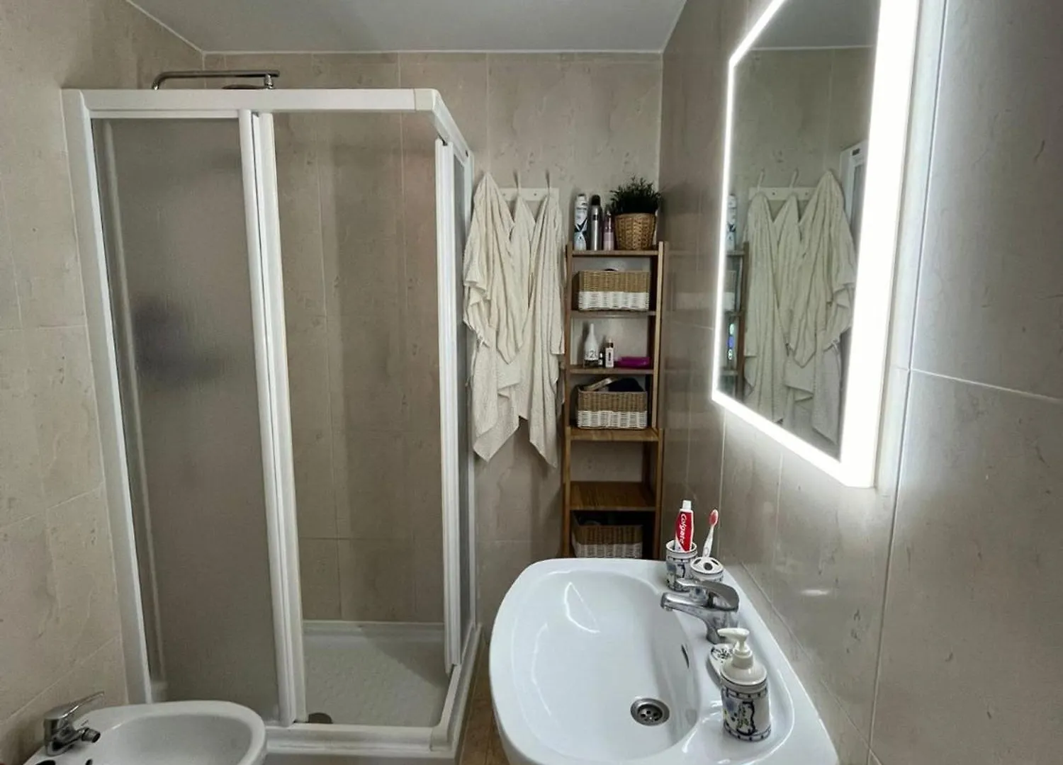 Lovely 2 Bedroom Apartment Near The Beach  Ροκέτας ντε Μαρ