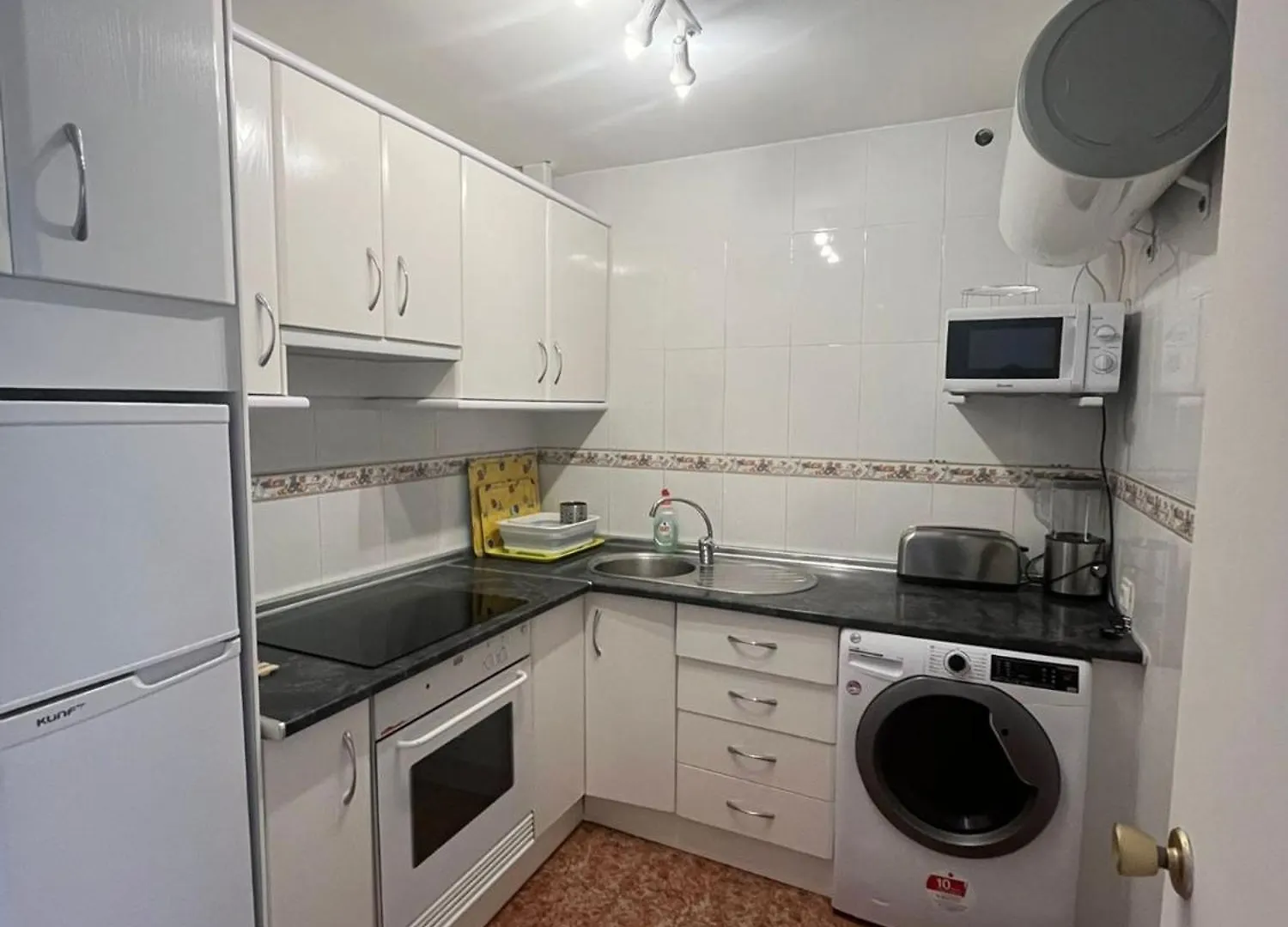 Lovely 2 Bedroom Apartment Near The Beach