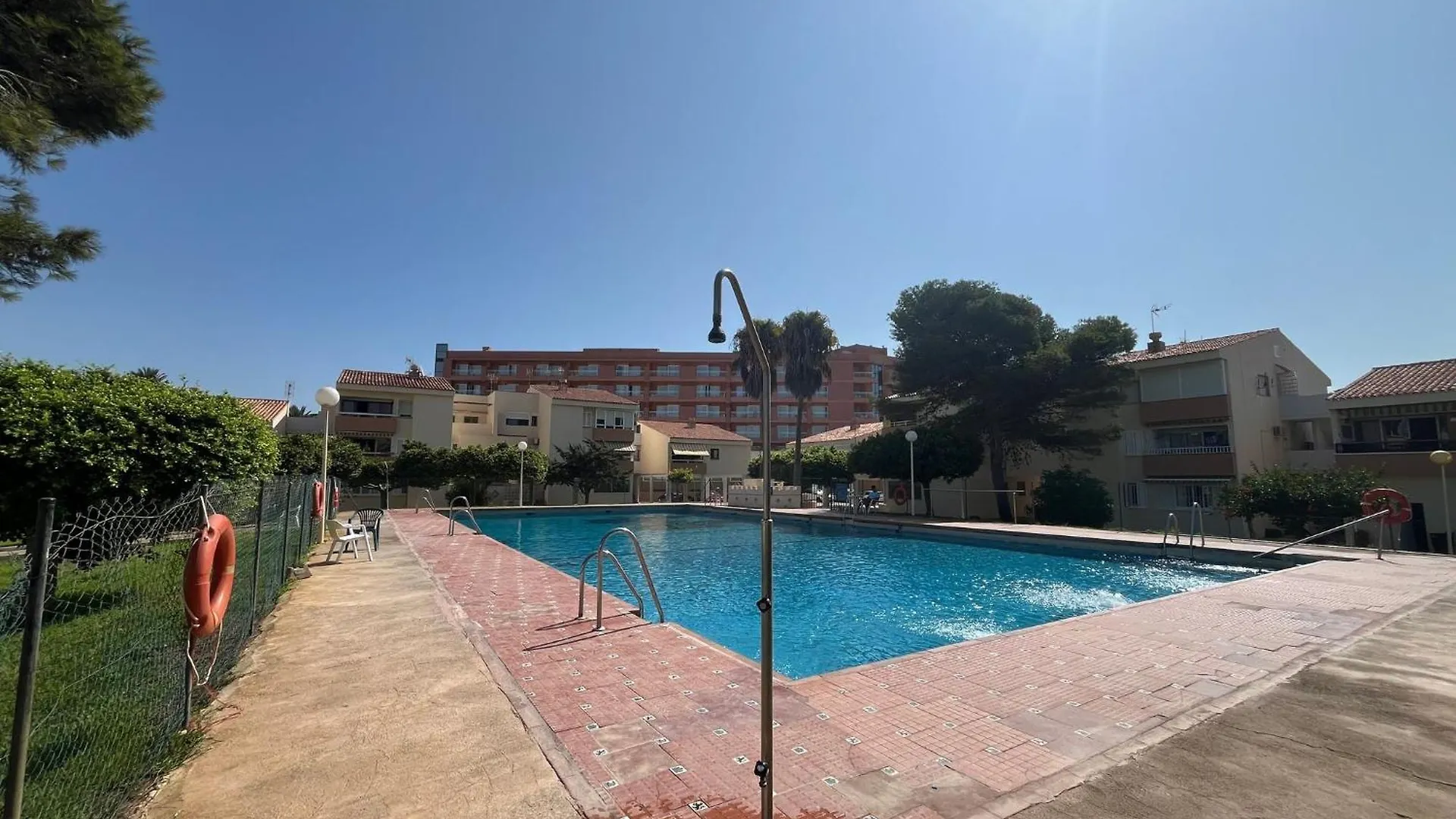 Lovely 2 Bedroom Apartment Near The Beach